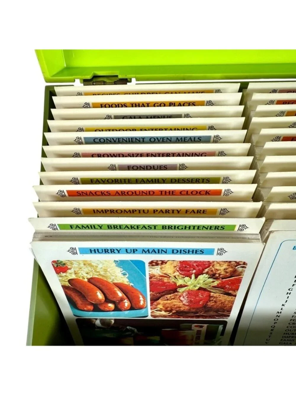 Vintage 1971 Betty Crocker Recipe Card Library Two Tone  Avocado Green Box